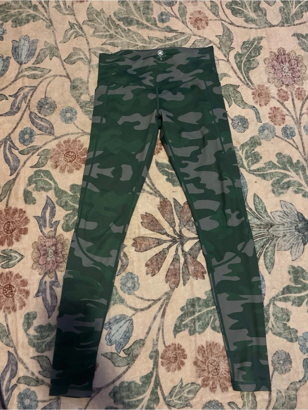 Green Camo Active Leggings